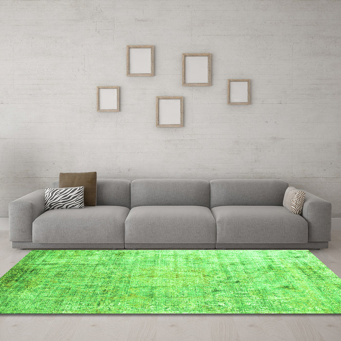 Machine Washable Abstract Green Contemporary Area Rugs in a Living Room,, wshcon1168grn