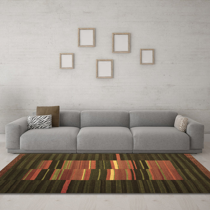 Machine Washable Abstract Brown Contemporary Rug in a Living Room,, wshcon1170brn