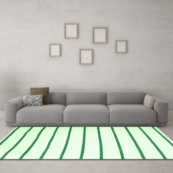Machine Washable Solid Green Modern Area Rugs in a Living Room,, wshcon1179grn