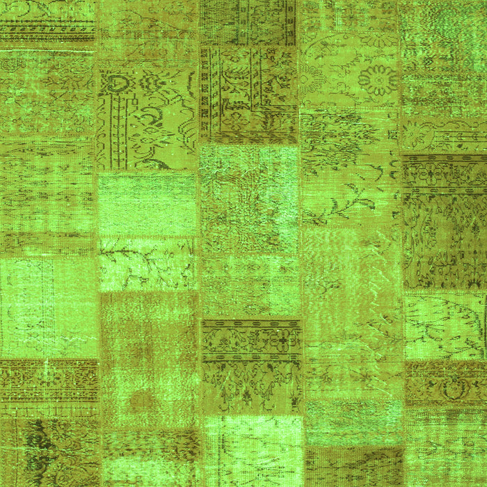 Serging Thickness of Patchwork Green Transitional Rug, con1185grn