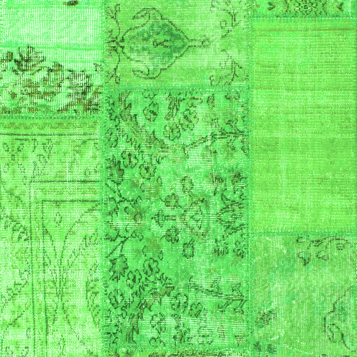 Serging Thickness of Machine Washable Patchwork Green Transitional Area Rugs, wshcon1189grn