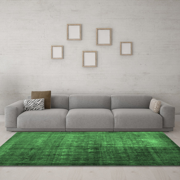 Machine Washable Abstract Emerald Green Contemporary Area Rugs in a Living Room,, wshcon1191emgrn