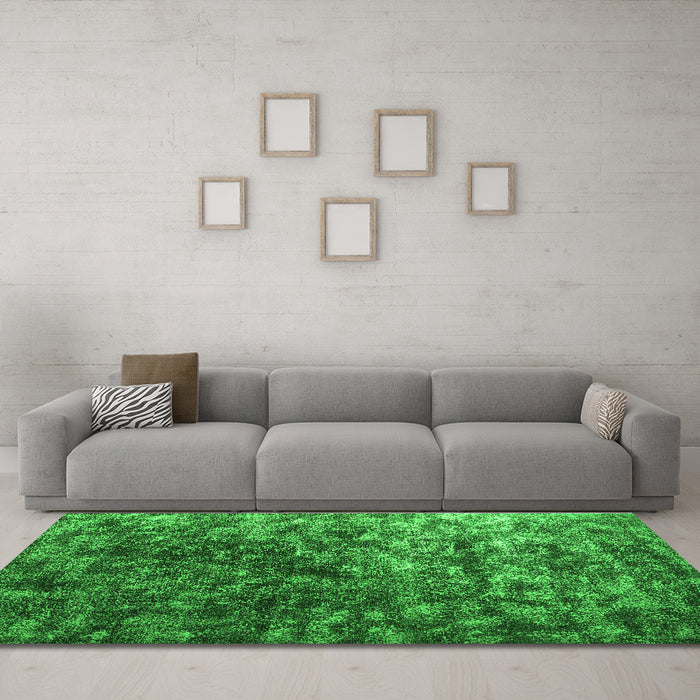 Machine Washable Abstract Green Contemporary Area Rugs in a Living Room,, wshcon1192grn