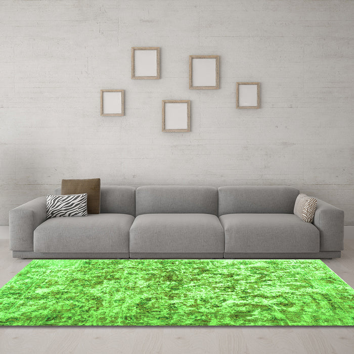 Machine Washable Abstract Green Contemporary Area Rugs in a Living Room,, wshcon1194grn