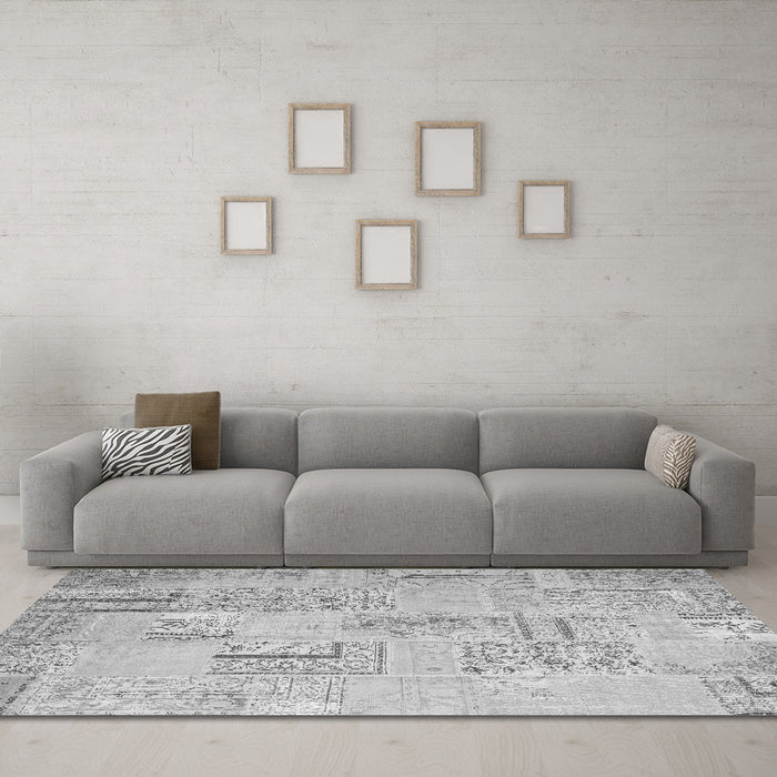 Machine Washable Patchwork Gray Transitional Rug in a Living Room,, wshcon1196gry