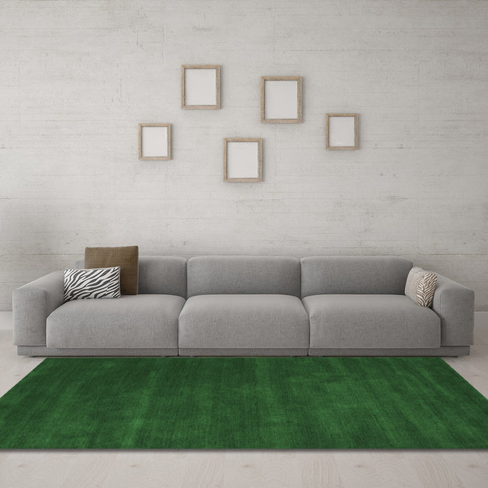 Machine Washable Abstract Emerald Green Contemporary Area Rugs in a Living Room,, wshcon119emgrn