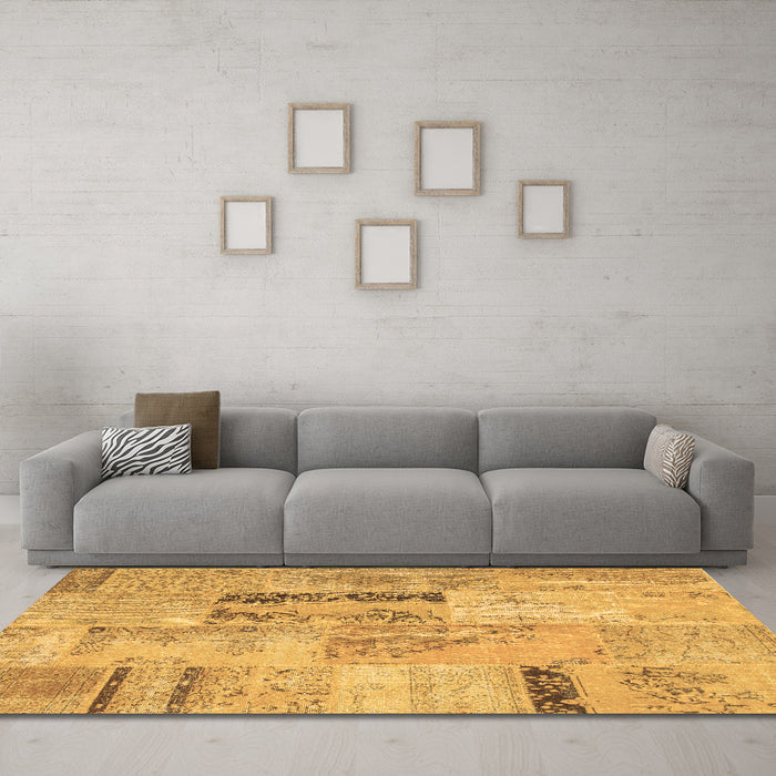 Machine Washable Patchwork Brown Transitional Rug in a Living Room,, wshcon1201brn