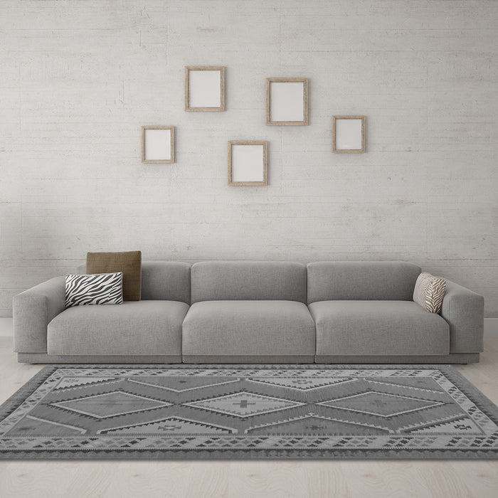 Machine Washable Oriental Gray Traditional Rug in a Living Room,, wshcon1208gry