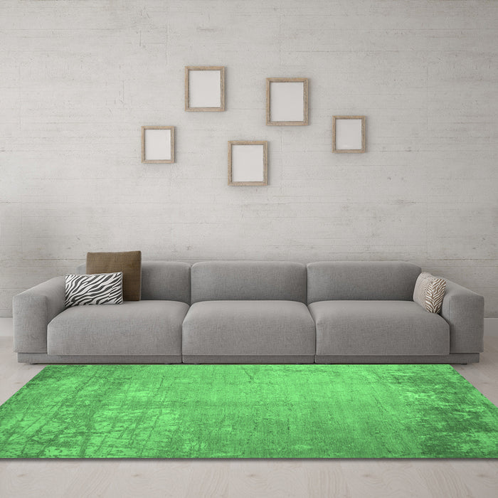 Machine Washable Abstract Emerald Green Contemporary Area Rugs in a Living Room,, wshcon1213emgrn
