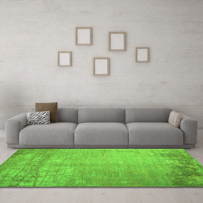 Machine Washable Abstract Green Contemporary Area Rugs in a Living Room,, wshcon1213grn