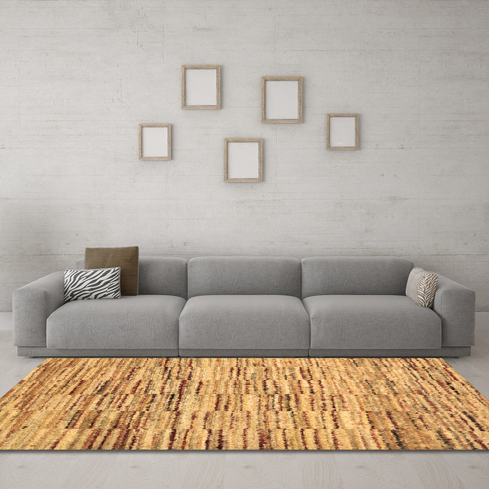 Machine Washable Abstract Brown Contemporary Rug in a Living Room,, wshcon1218brn
