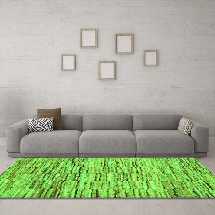 Machine Washable Abstract Green Contemporary Area Rugs in a Living Room,, wshcon1218grn