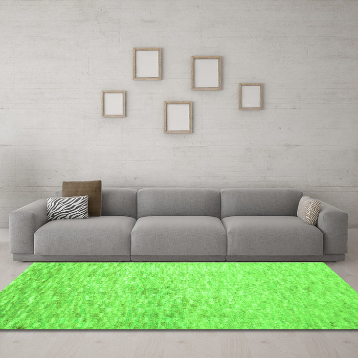 Machine Washable Abstract Green Contemporary Area Rugs in a Living Room,, wshcon1227grn