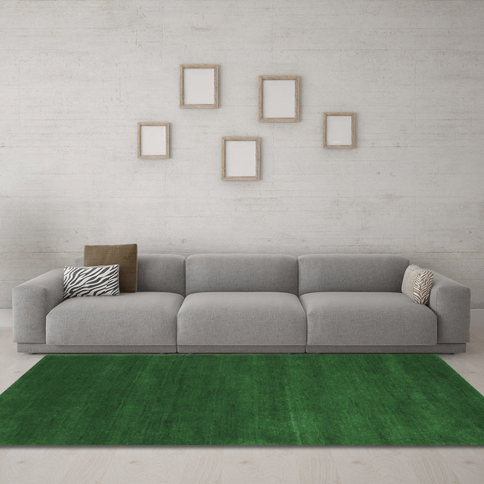 Machine Washable Abstract Emerald Green Contemporary Area Rugs in a Living Room,, wshcon122emgrn