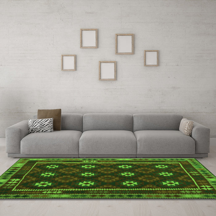 Machine Washable Oriental Green Traditional Area Rugs in a Living Room,, wshcon1237grn