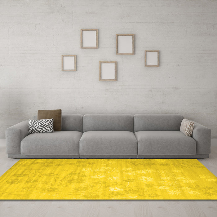 Machine Washable Abstract Yellow Contemporary Rug in a Living Room, wshcon1238yw