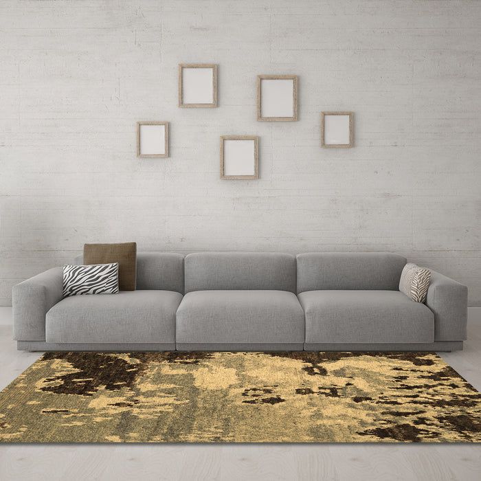 Machine Washable Abstract Brown Contemporary Rug in a Living Room,, wshcon1243brn