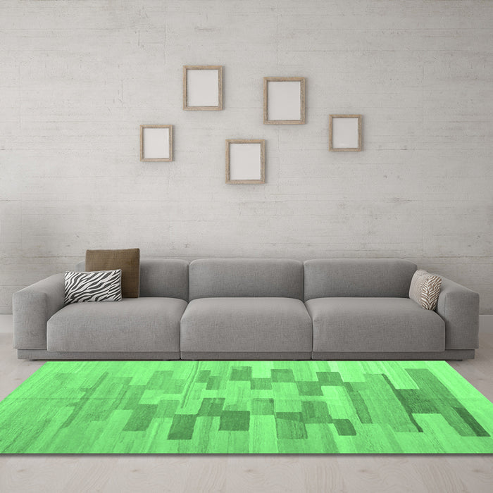 Machine Washable Abstract Emerald Green Contemporary Area Rugs in a Living Room,, wshcon1252emgrn