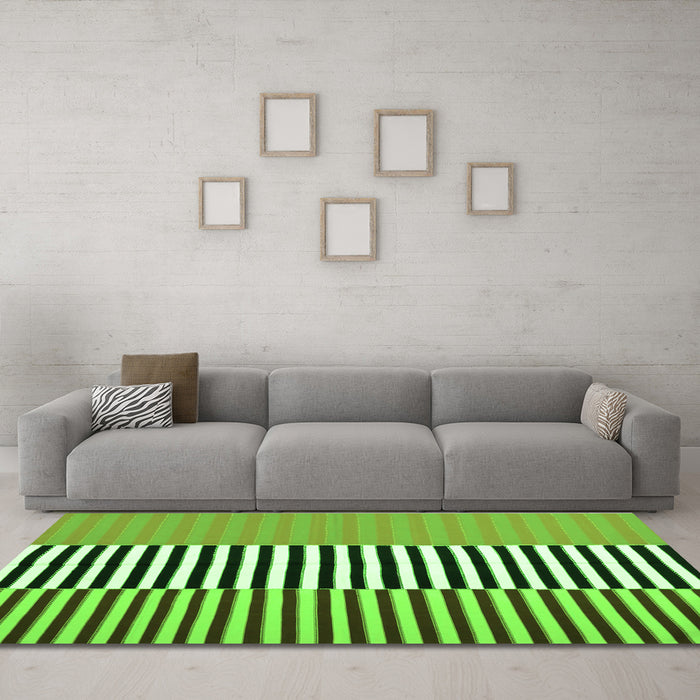 Machine Washable Abstract Green Contemporary Area Rugs in a Living Room,, wshcon1258grn