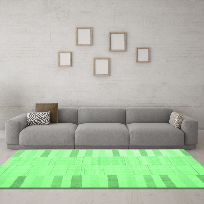 Machine Washable Abstract Emerald Green Contemporary Area Rugs in a Living Room,, wshcon1270emgrn
