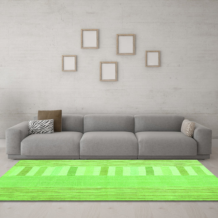 Machine Washable Abstract Green Contemporary Area Rugs in a Living Room,, wshcon1271grn