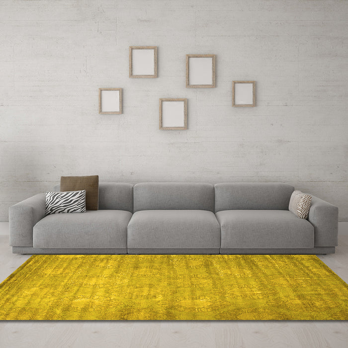 Machine Washable Abstract Yellow Contemporary Rug in a Living Room, wshcon1274yw