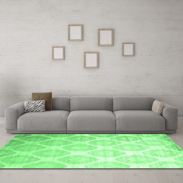 Machine Washable Abstract Emerald Green Contemporary Area Rugs in a Living Room,, wshcon1275emgrn