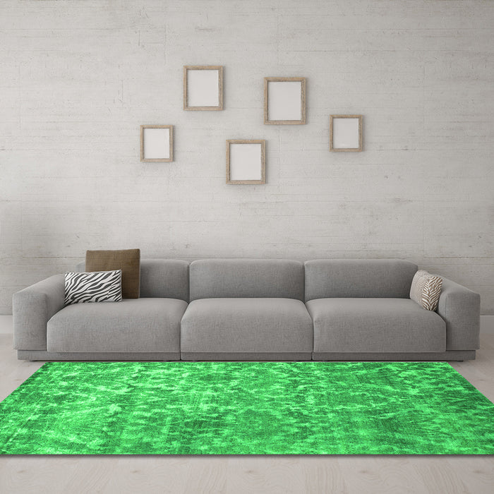 Machine Washable Abstract Green Contemporary Area Rugs in a Living Room,, wshcon1281grn
