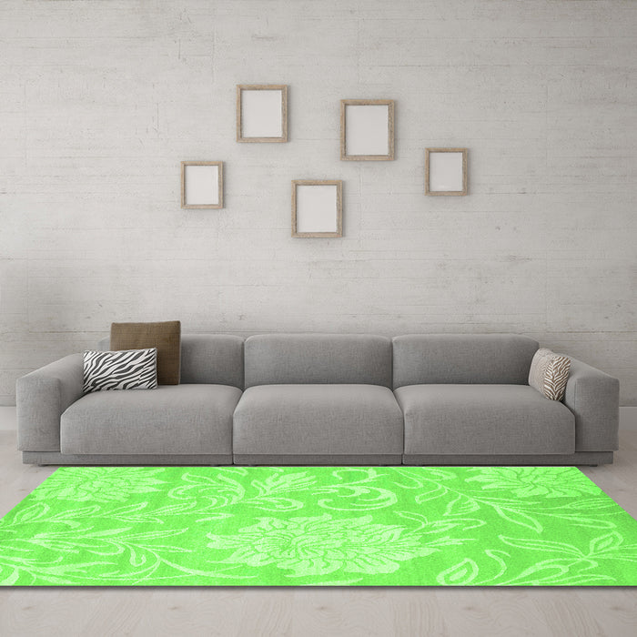 Machine Washable Solid Green Modern Area Rugs in a Living Room,, wshcon1285grn