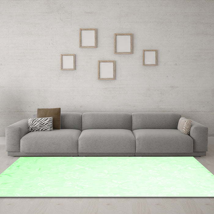 Machine Washable Solid Emerald Green Modern Area Rugs in a Living Room,, wshcon1286emgrn
