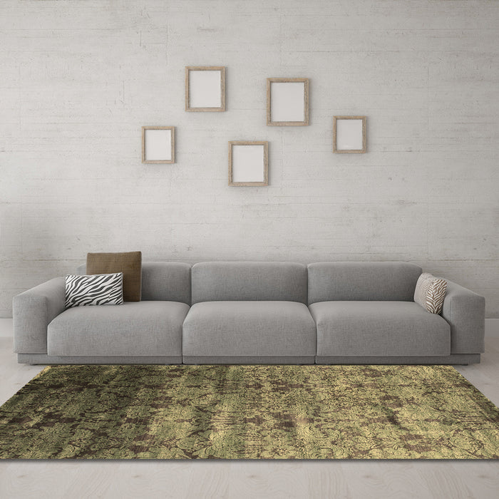 Machine Washable Abstract Brown Contemporary Rug in a Living Room,, wshcon1287brn