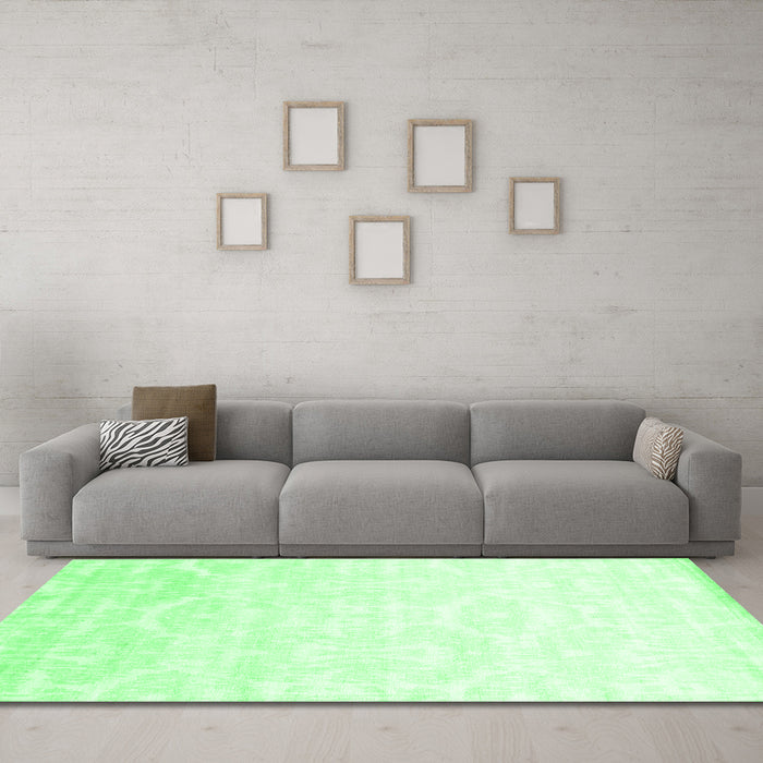 Machine Washable Solid Emerald Green Modern Area Rugs in a Living Room,, wshcon1289emgrn
