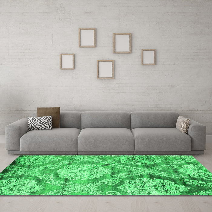 Machine Washable Abstract Green Contemporary Area Rugs in a Living Room,, wshcon1290grn