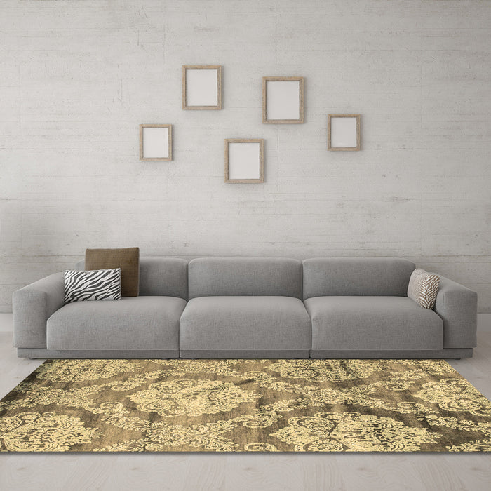 Machine Washable Abstract Brown Contemporary Rug in a Living Room,, wshcon1290brn