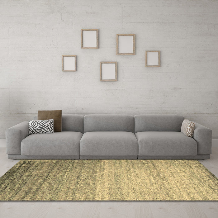 Machine Washable Abstract Brown Contemporary Rug in a Living Room,, wshcon1294brn