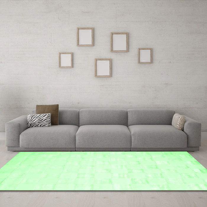 Machine Washable Solid Emerald Green Modern Area Rugs in a Living Room,, wshcon1297emgrn