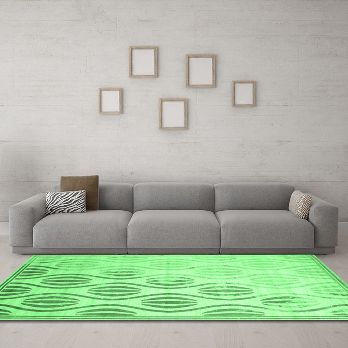 Machine Washable Solid Emerald Green Modern Area Rugs in a Living Room,, wshcon1298emgrn