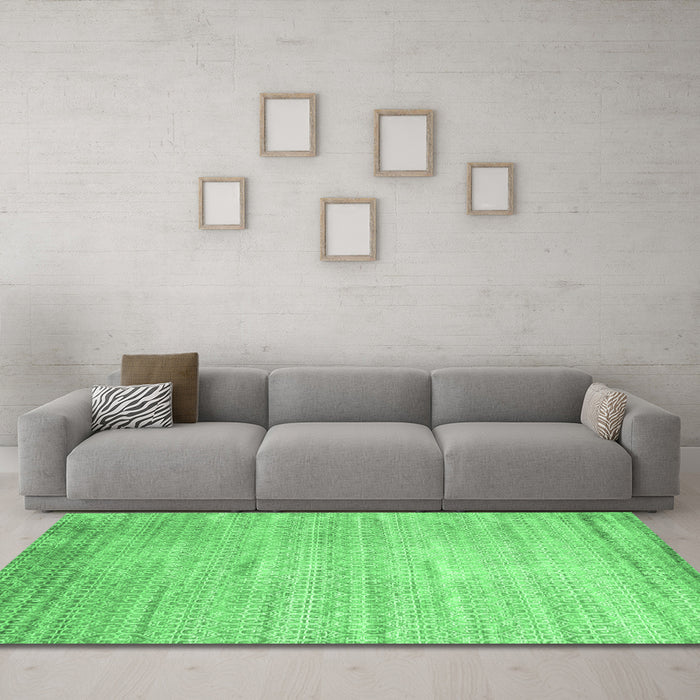 Machine Washable Abstract Emerald Green Contemporary Area Rugs in a Living Room,, wshcon1300emgrn