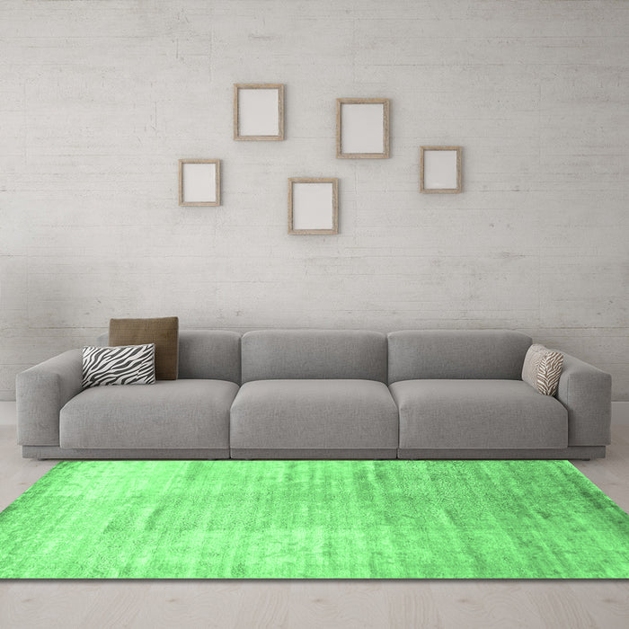 Machine Washable Abstract Emerald Green Contemporary Area Rugs in a Living Room,, wshcon1302emgrn