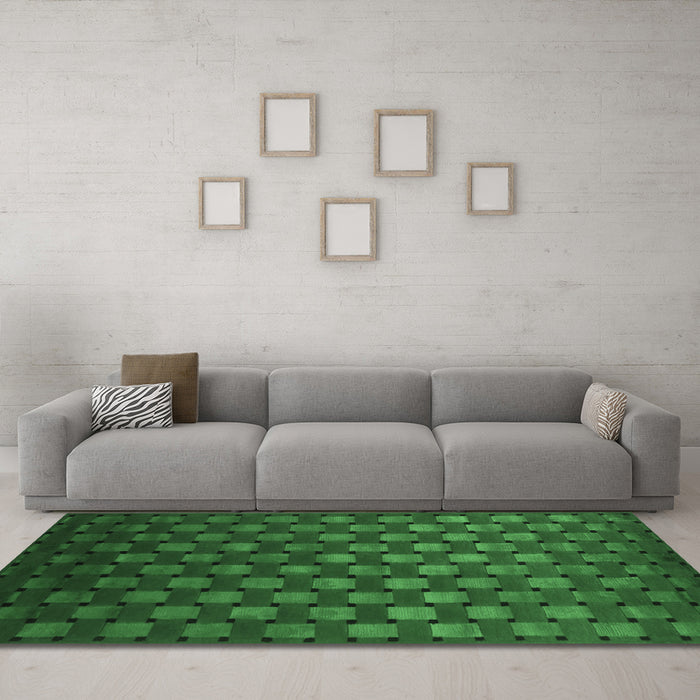 Machine Washable Abstract Emerald Green Contemporary Area Rugs in a Living Room,, wshcon1303emgrn
