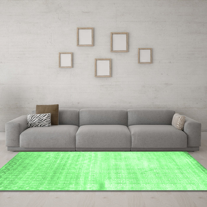 Machine Washable Abstract Emerald Green Contemporary Area Rugs in a Living Room,, wshcon1305emgrn
