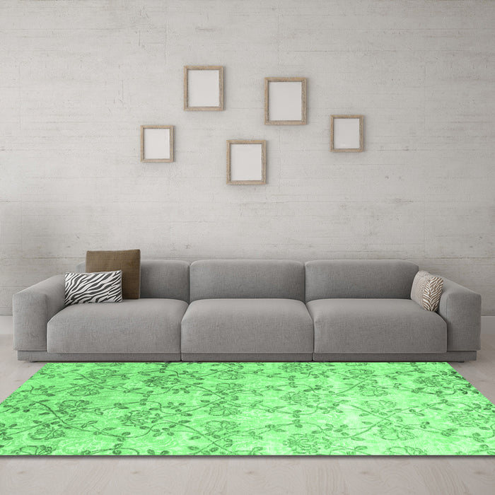 Machine Washable Abstract Emerald Green Contemporary Area Rugs in a Living Room,, wshcon1307emgrn