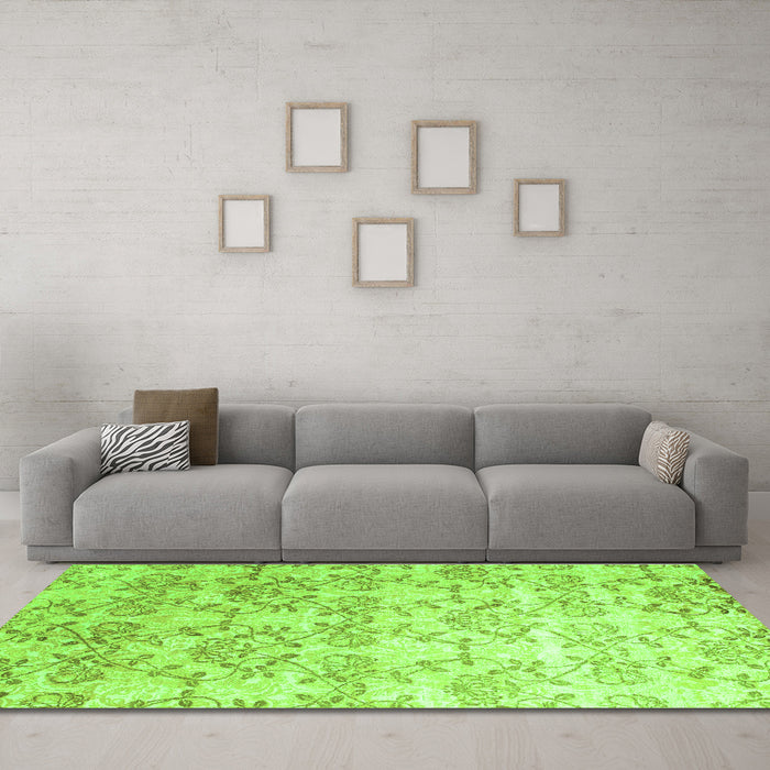Machine Washable Abstract Green Contemporary Area Rugs in a Living Room,, wshcon1307grn