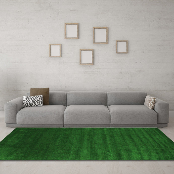 Machine Washable Abstract Green Contemporary Area Rugs in a Living Room,, wshcon130grn