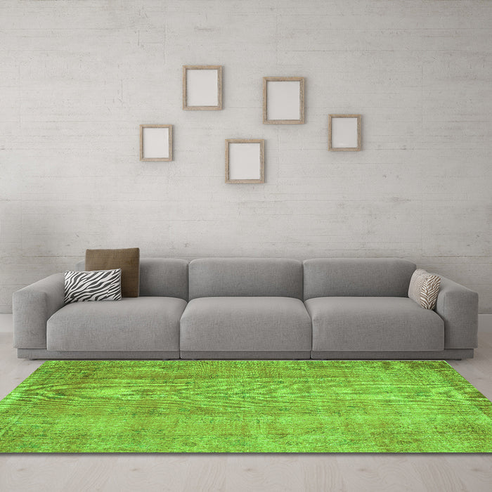 Machine Washable Abstract Green Contemporary Area Rugs in a Living Room,, wshcon1312grn
