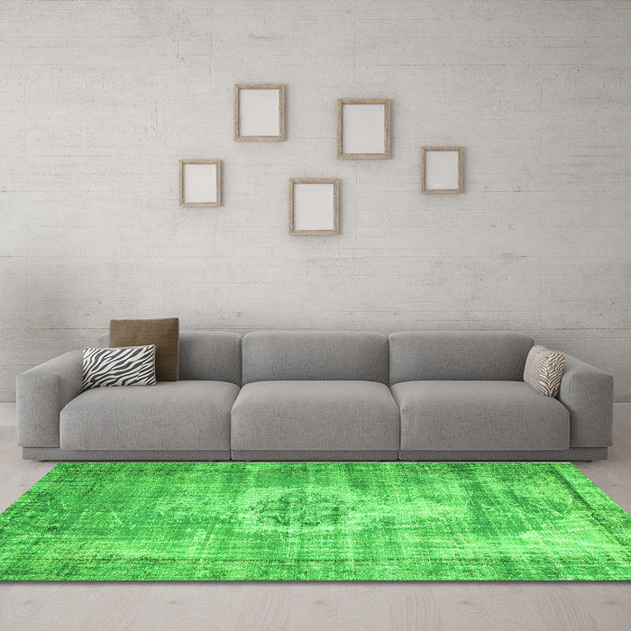 Machine Washable Abstract Green Contemporary Area Rugs in a Living Room,, wshcon1314grn