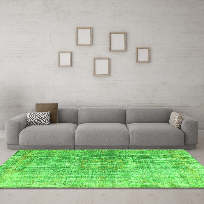 Machine Washable Abstract Green Contemporary Area Rugs in a Living Room,, wshcon1324grn