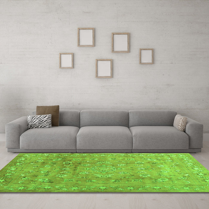 Machine Washable Abstract Green Contemporary Area Rugs in a Living Room,, wshcon1325grn