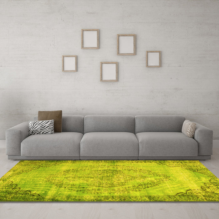 Machine Washable Abstract Yellow Contemporary Rug in a Living Room, wshcon1327yw