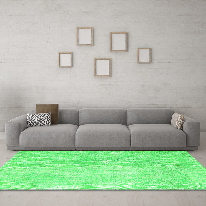 Machine Washable Abstract Green Contemporary Area Rugs in a Living Room,, wshcon1328grn